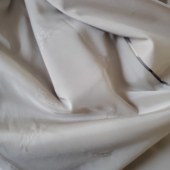 Burberry London Trench Coat-RARE FIND - Picture 12 of 16